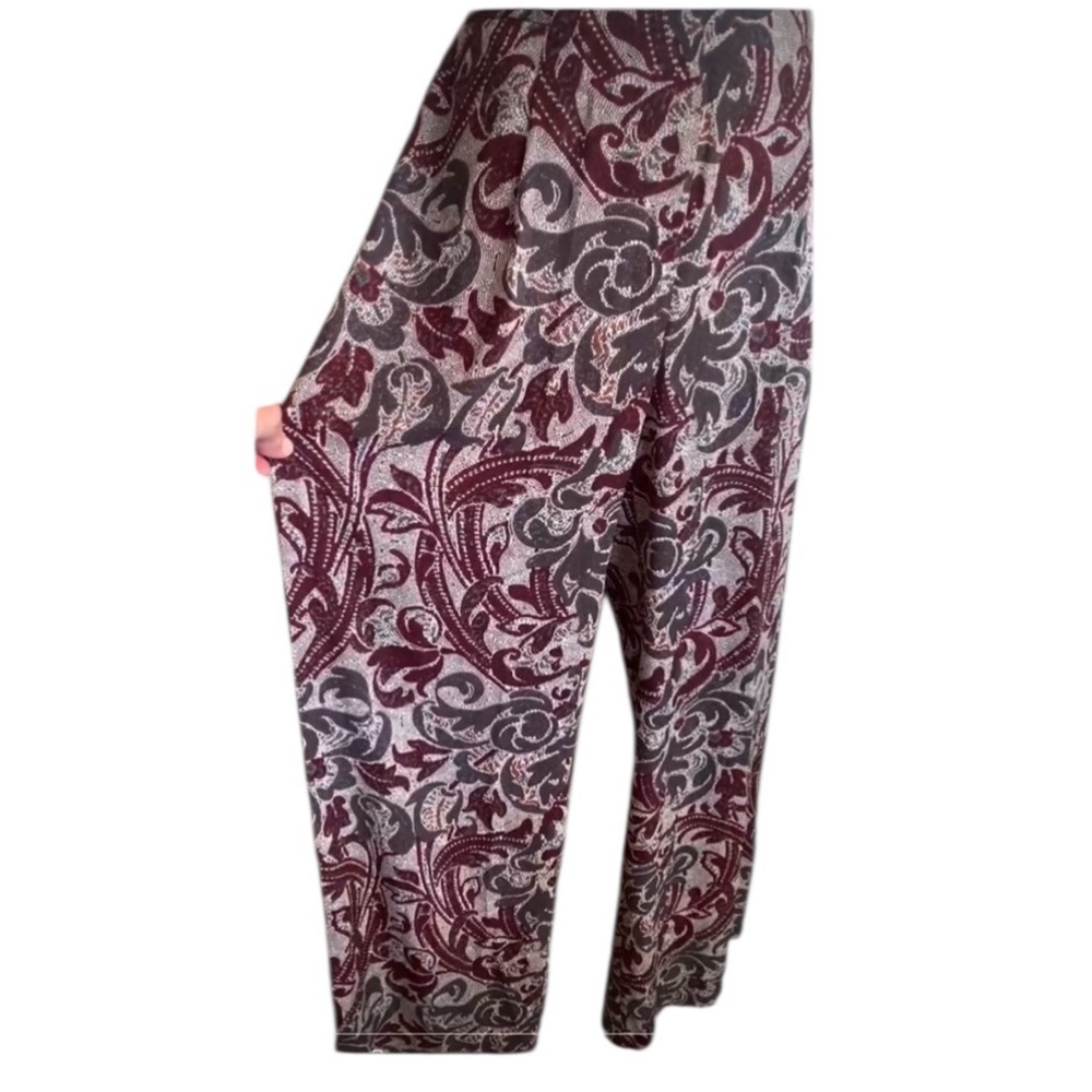 Astr the Label pants Women's S, burgundy & grey print, wide leg, back zip, EUC